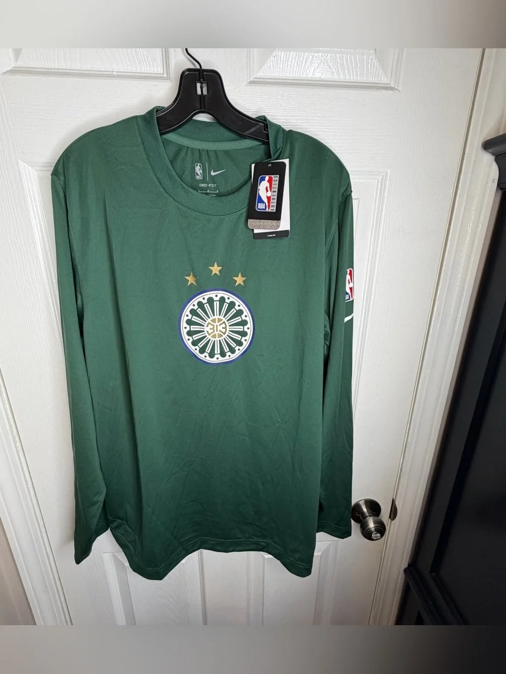 NWT Nike Detroit Pistons Men’s Large 38 Shorts Shirt Set 22/23 City Edition NBA